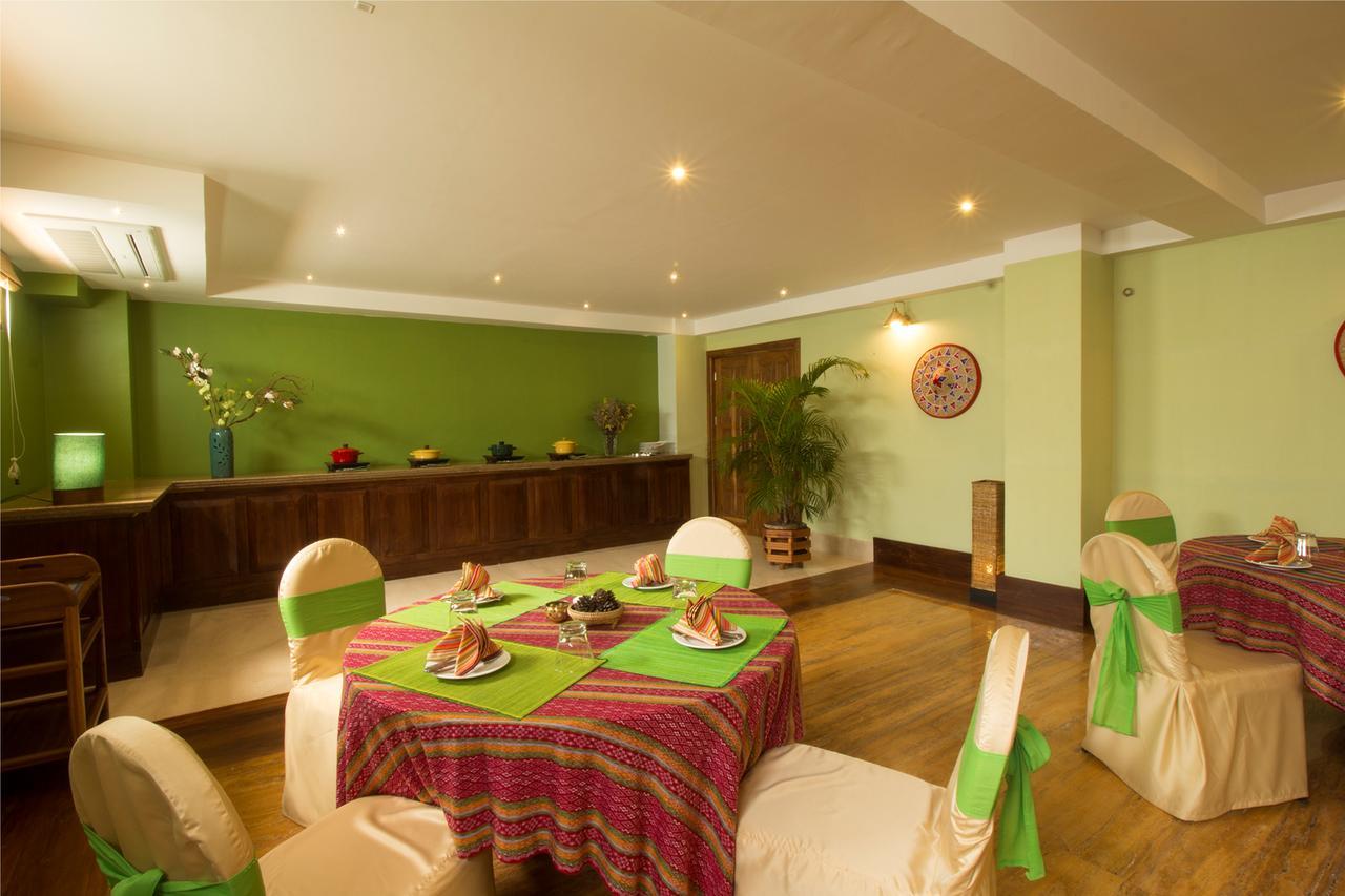 The Guwahati Address By Centre Point Extérieur photo